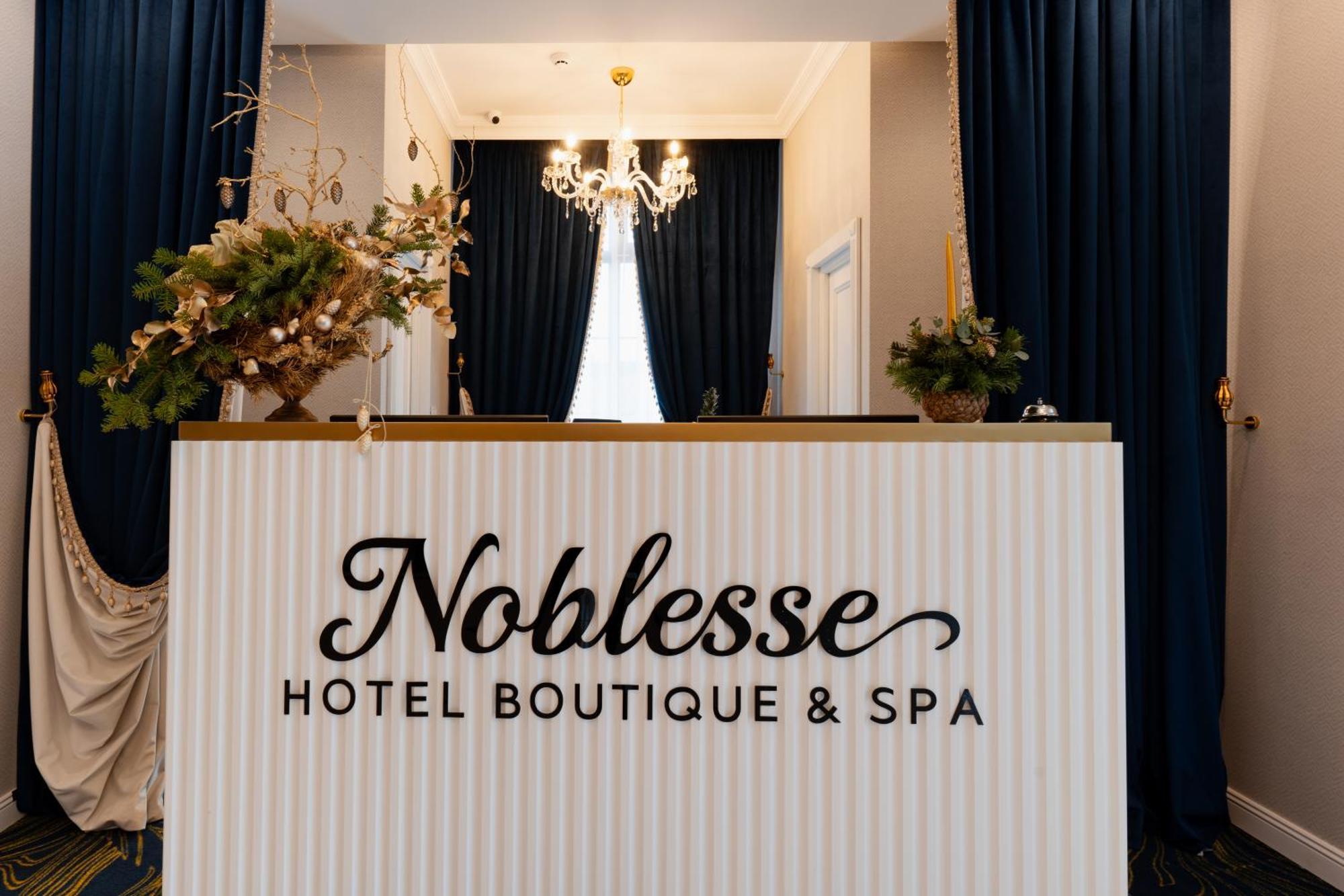 Râmnicu Vâlcea Hotel Noblesse Boutique&Spa מראה חיצוני תמונה